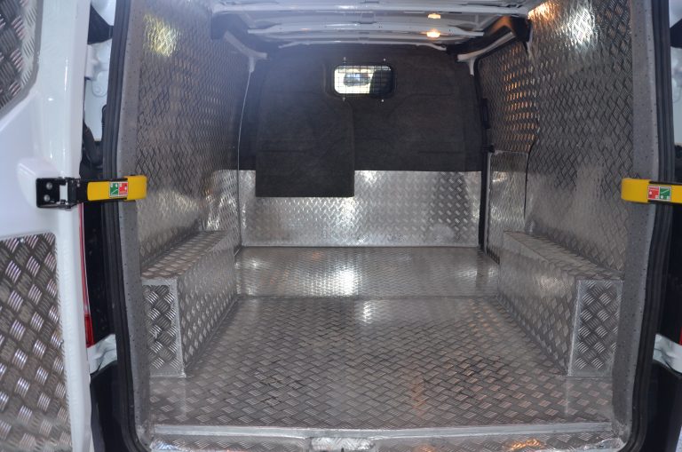 Ford Custom Alüminyum Döşeme