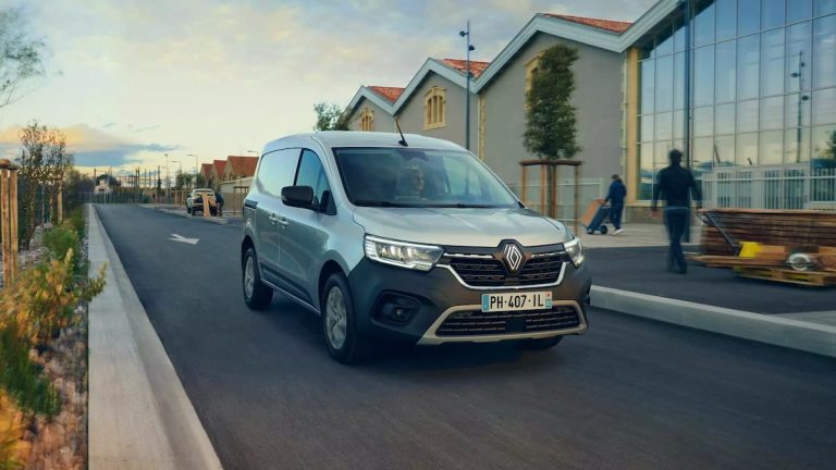 Renault Kangoo Dönüşüm Projesi ve Panelvan Kaplama